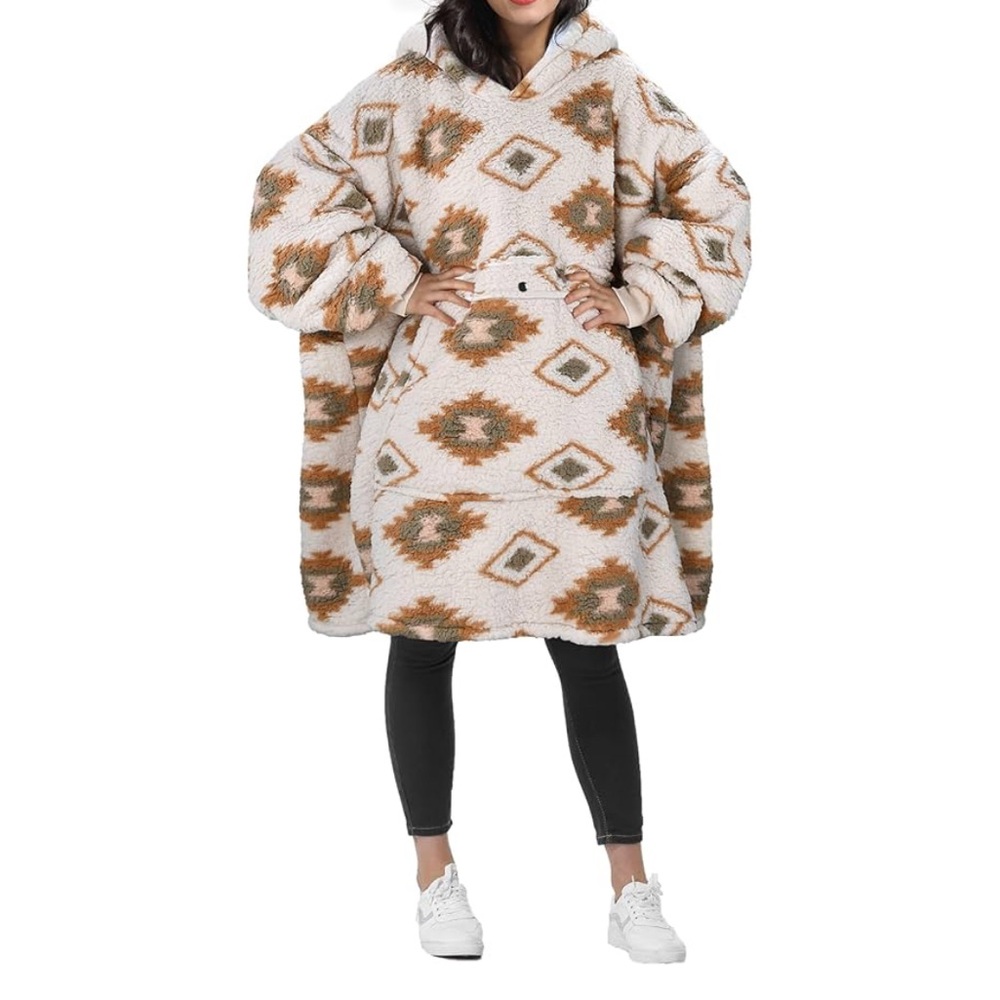 Oversized Hoodie Blanket Sweatshirt - Picture 4 of 4
